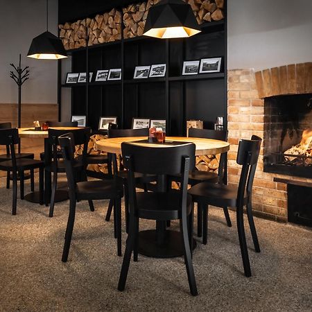 Hotel Schwarz Nove Hamry ภายนอก รูปภาพ