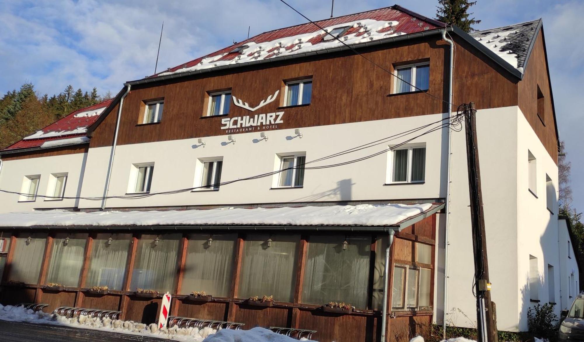 Hotel Schwarz Nove Hamry ภายนอก รูปภาพ