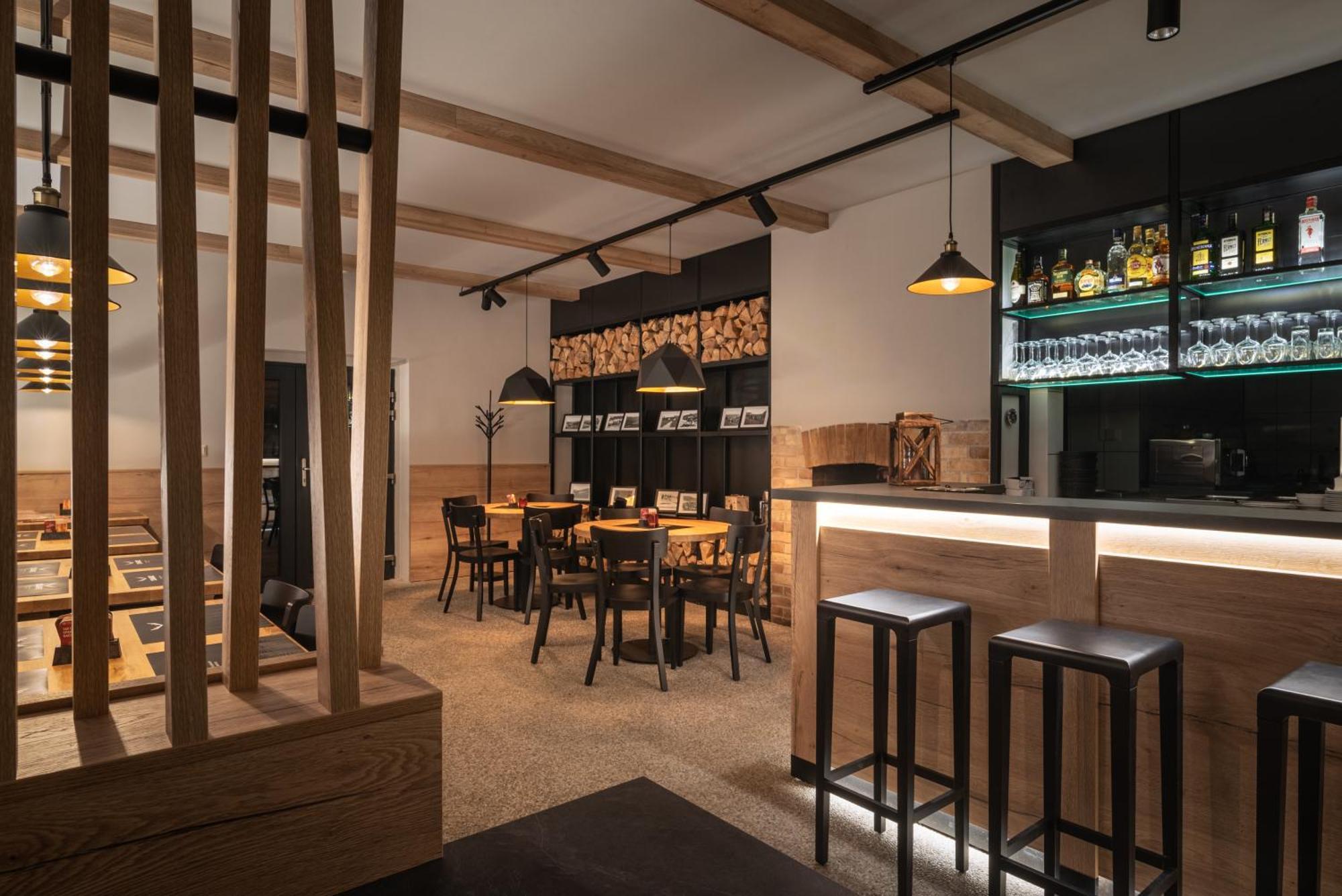 Hotel Schwarz Nove Hamry ภายนอก รูปภาพ